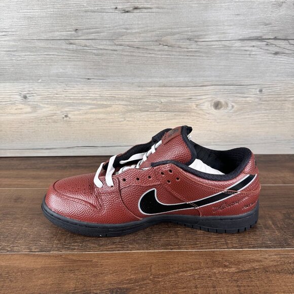 Nike x Limosine Skateboards SB Dunk Low Football Mens Size 10 Orange HJ4131 200 - Picture 7 of 9